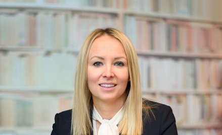 Ćwiczy jogę, sama mogłaby być trenerem biznesu