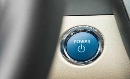 Kogo oburzają ulgi na zakup hybryd