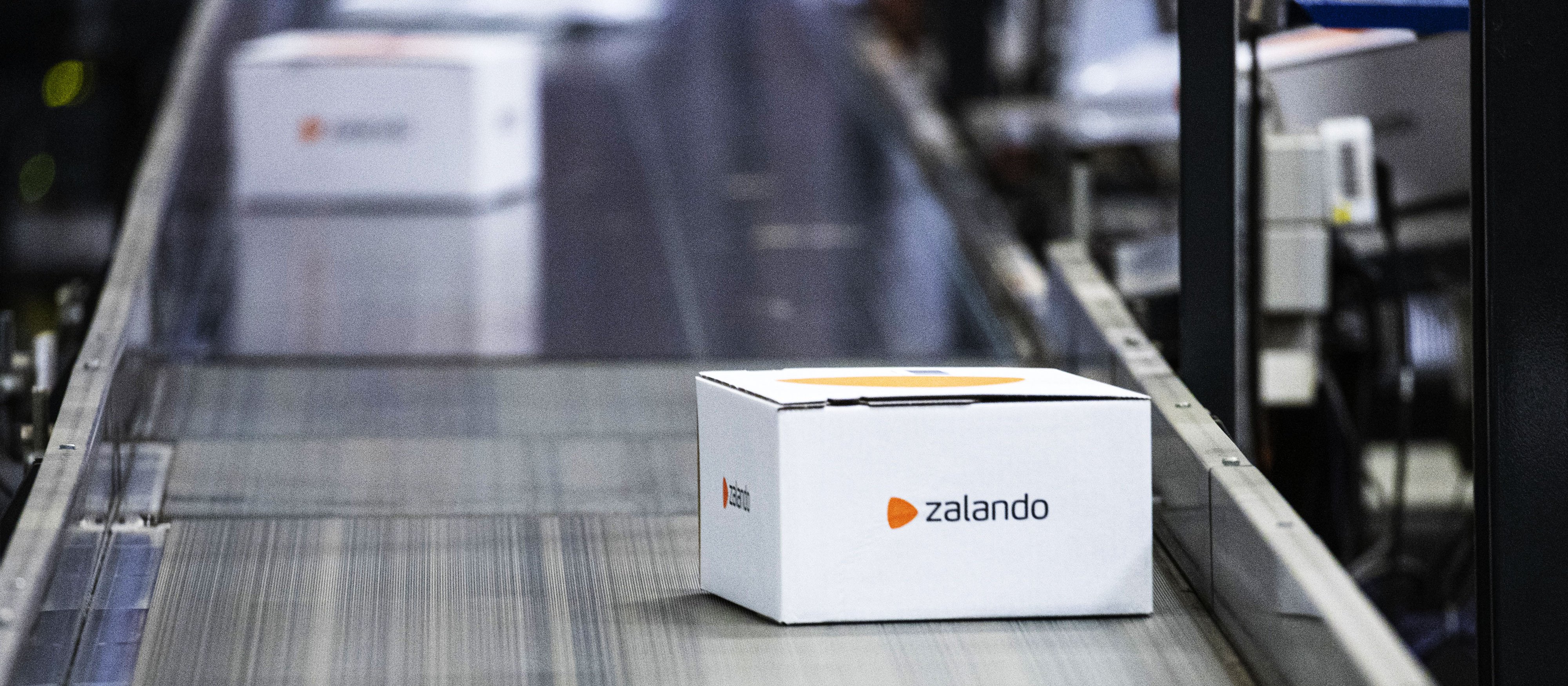 Akcje Zalando na widełkach po obniżeniu prognoz na 2026 rok