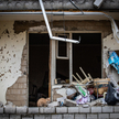 Zniszczony przez Rosjan budynek mieszkalny w Borodziance pod Kijowem.