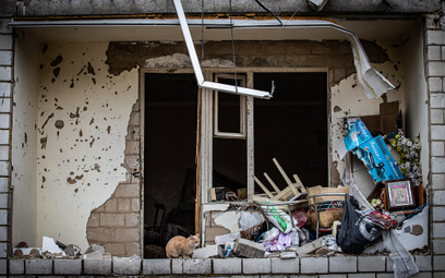 Zniszczony przez Rosjan budynek mieszkalny w Borodziance pod Kijowem.