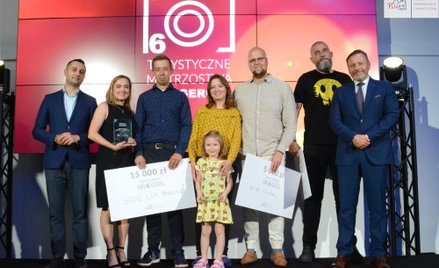 Dzisiaj prezes POT (pierwszy z prawej) wręczał nagrody autorom najlepszych filmów