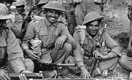 Żołnierze hinduskiego 7. Pułku Radżputańskiego walczący w Birmie, 1943 r.