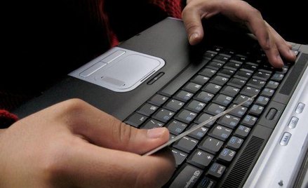 Włamania na konta internetowe - ryzyko banku, a nie klienta