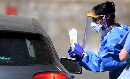 Wielka Brytania: Mniej niż 400 zgonów. Pierwszy raz od 31 marca