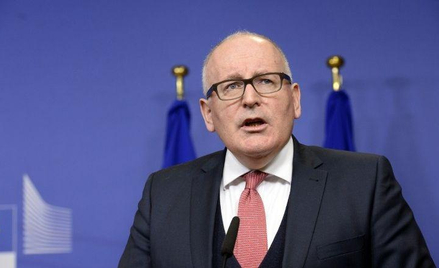 Frans Timmermans chce wywrzeć skuteczną presję na Polskę.