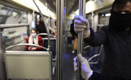 Paryż radykalnie ogranicza działanie transportu publicznego