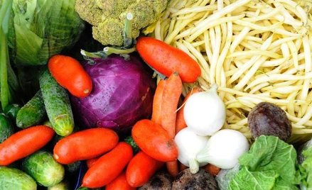 Polacy marnują coraz więcej jedzenia