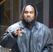 Kanye West wraca do gry. Wskrzesił swoją pierwszą markę odzieżową