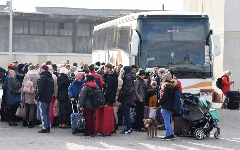 Burmistrz Ustrzyk Dolnych: Większość uchodźców ma już zapewnione miejsce