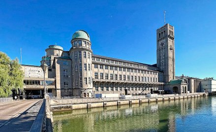 Pracownik Deutsches Museum w Monachium podmieniał w magazynie dzieła sztuki na kopie, a oryginały sp