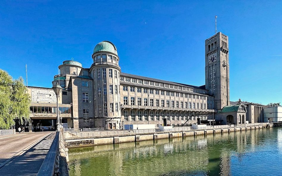 Pracownik Deutsches Museum w Monachium podmieniał w magazynie dzieła sztuki na kopie, a oryginały sp