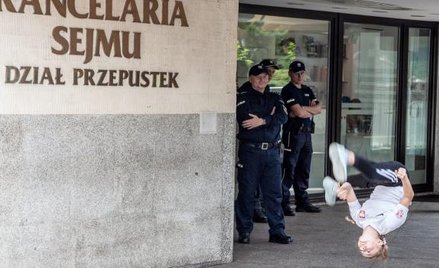 Kancelarie Sejmu i Senatu zaplanowały gigantyczne podwyżki na 2019 rok