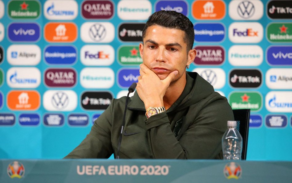 Ronaldo wzgardził Coca-Colą. Koncern stracił miliardy wartości rynkowej