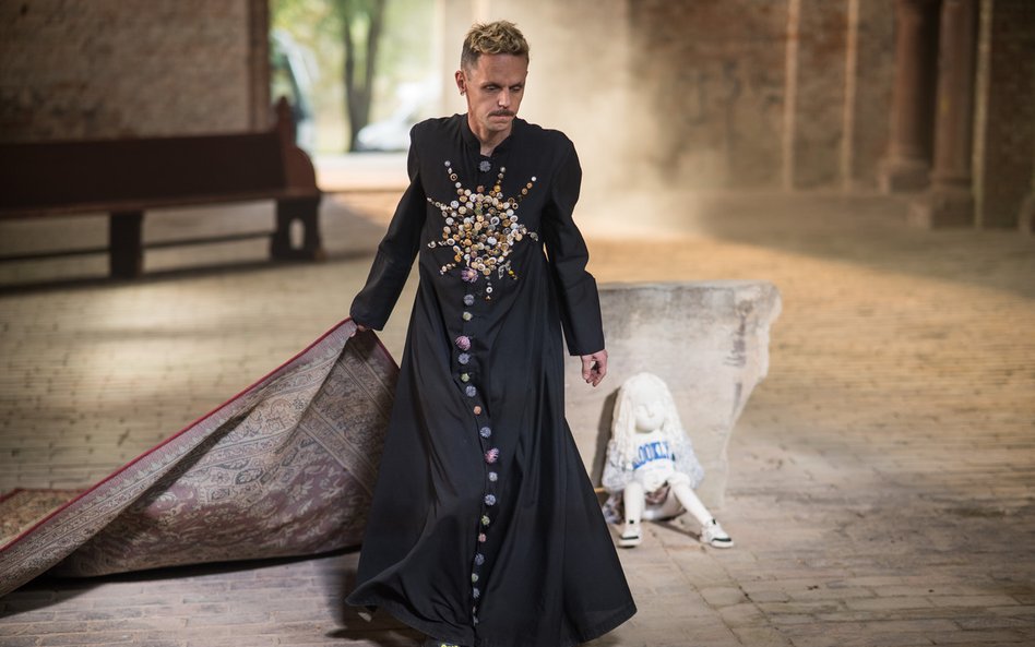 Piotr Wawer Jr (ksiądz Suryn) w „Matce Joannie od Aniołów”