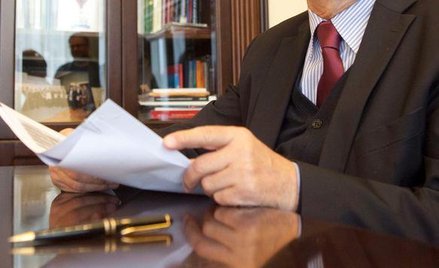 Radca prawny nie doliczy klientowi VAT