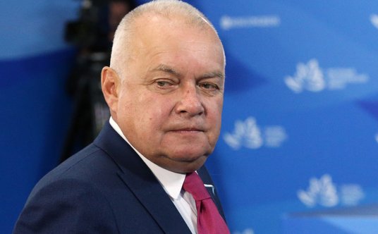 Rosja jest jedynym krajem na świecie, który faktycznie może obrócić Stany Zjednoczone w napromieniow