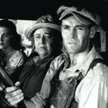 Kadr z filmu „Grona gniewu” – na pierwszym planie Henry Fonda