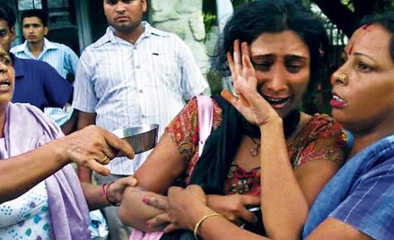 Zabójcza panika w świątyni