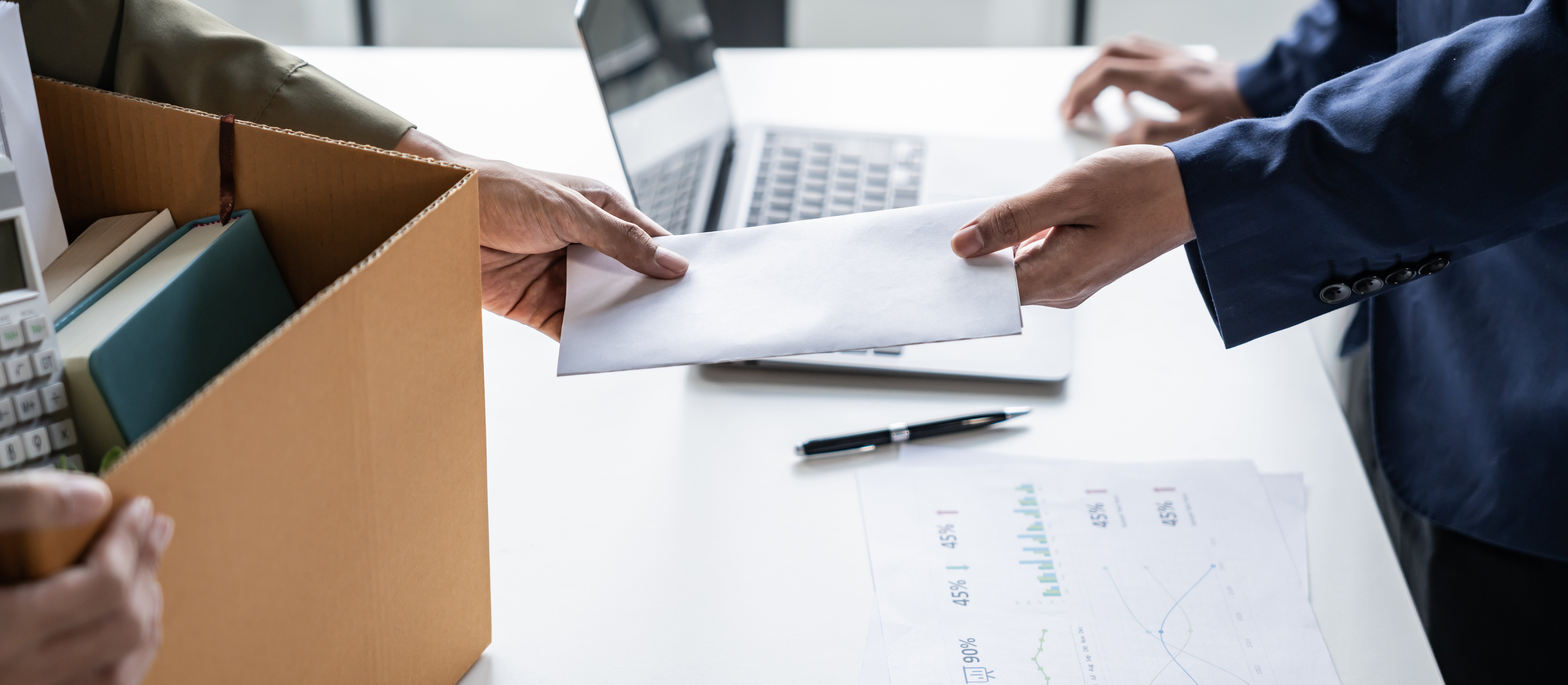 Jak napisać wypowiedzenie umowy o pracę, zlecenia, o dzieło i B2B? Zasady i wzory