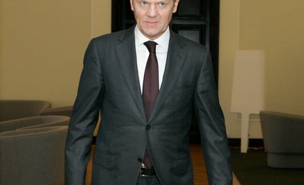 Donald Tusk sugeruje, że za Smoleńsk odpowiada Lech Kaczyński