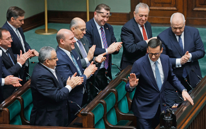 Premier Mateusz Morawiecki najpewniej pozostanie na stanowisku do wyborów. Słychać, że Jarosław Kacz