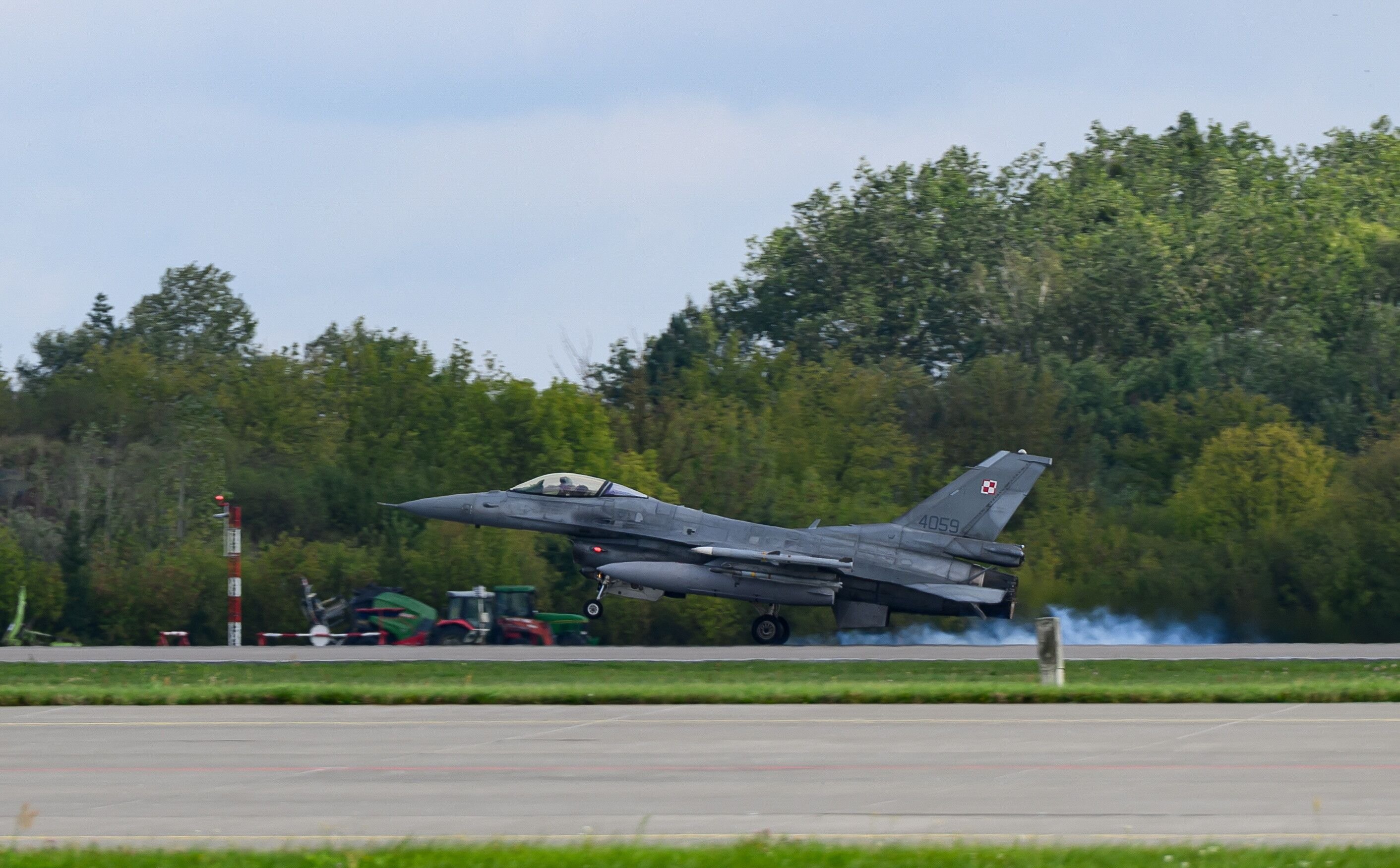 Karol Nawrocki w Poznaniu-Krzesinach: Atak na polskie terytorium dzięki dronów