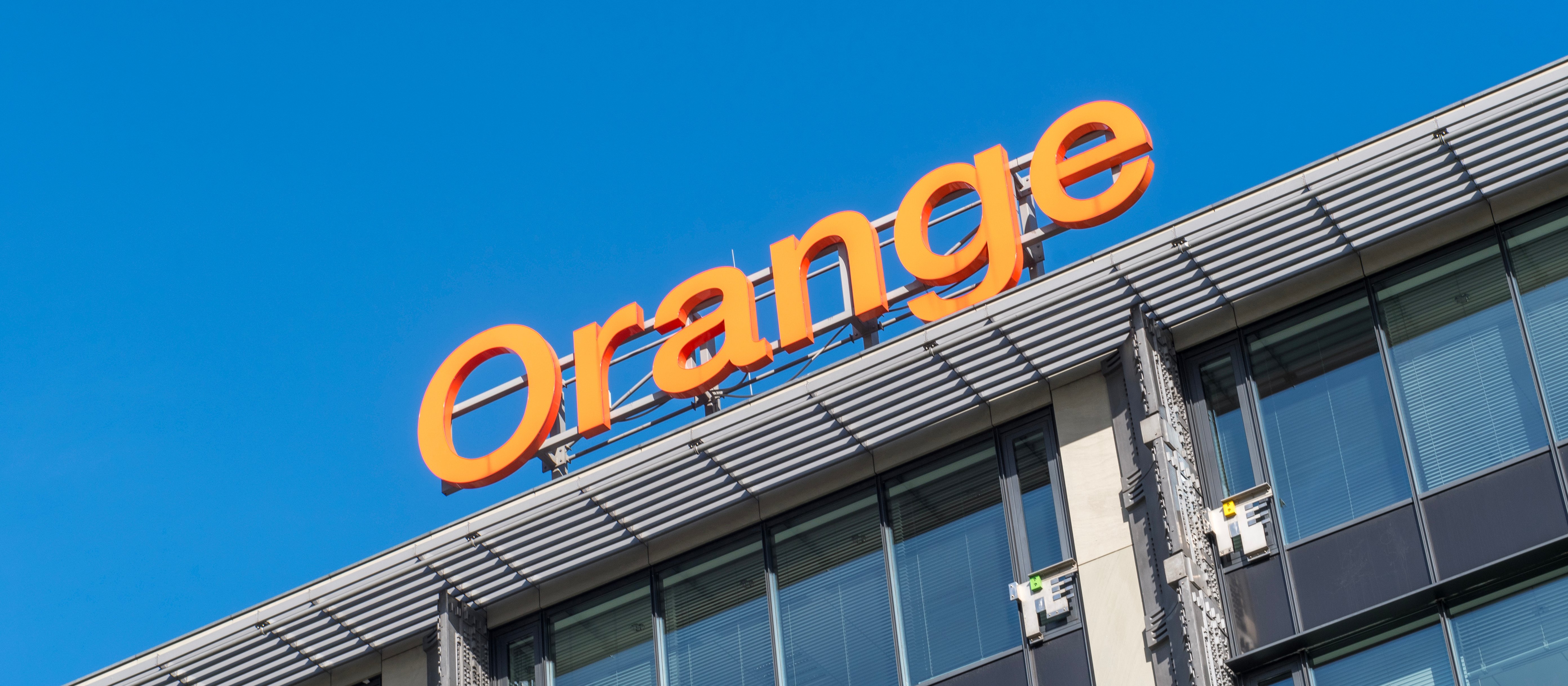 Orange Polska zaczyna opływać w gotówkę. Zarząd podnosi cele