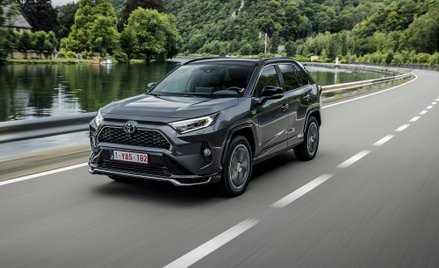 Toyota wyceniła ładowaną z gniazdka RAV4