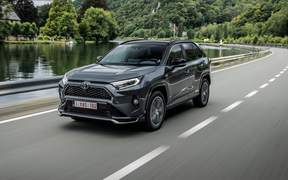 Toyota wyceniła ładowaną z gniazdka RAV4