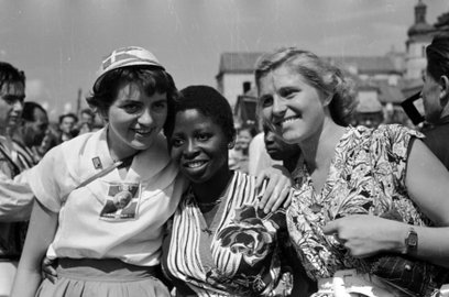 Wystawa „Lato, które zmieniło wszystko. Festiwal 1955” przedstawia kulisy niezwykłego wydarzenia z l