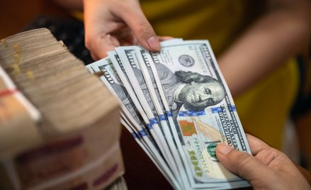 Dolar mocno w górę po danych z rynku pracy
