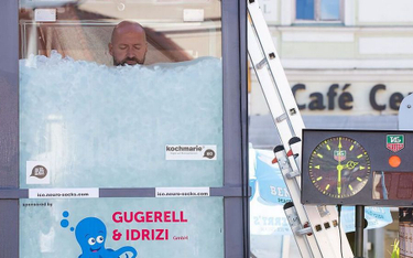 Dwie i pół godziny w lodzie. Austriak pobił rekord świata