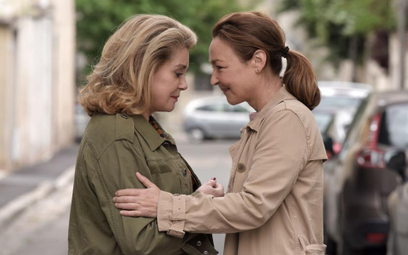 "Dwie kobiety": Catherine Deneuve znów ratuje film