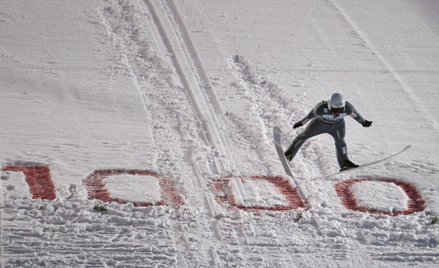 Skoki w Lahti. Bladoczerwona liczba 1000