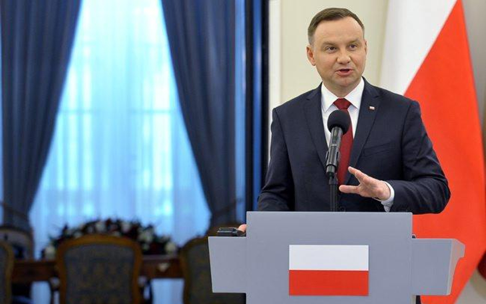 Prezydent Duda forsuje ideę referendum konstytucyjnego.