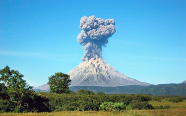 Obudził się niebezpieczny wulkan na Kamczatce. Może zagrażać samolotom