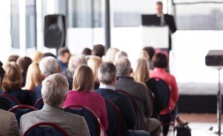 Wyjazd na branżową konferencję nie jest nieodpłatnym świadczeniem