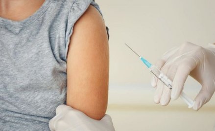 Nowoczesna: 500 plus? Po zaszczepieniu dziecka