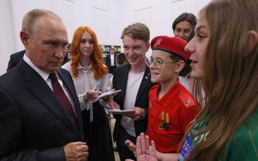 Pokazowe "Rozmowy o ważnych sprawach" z Władimirem Putinem w Kaliningradzie