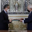 Ministrowie spraw zagranicznych Chin i Iranu - Wang Yi i Javad Zarif