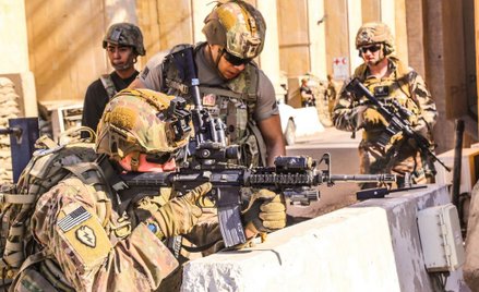 Atak rakietowy na bazę sił USA w Iraku