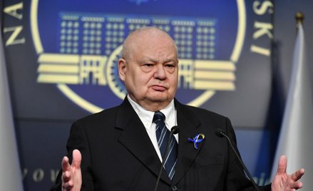 Prezes NBP Adam Glapiński podczas konferencji prasowej w siedzibie Narodowego Banku Polskiego