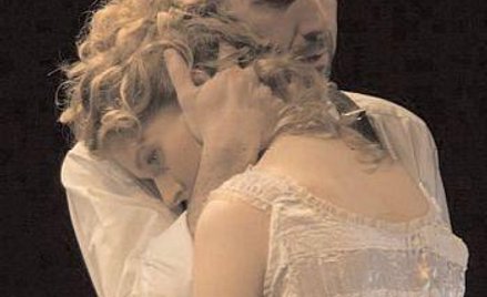 Radosław Krzyżowski (Stawrogin) i Urszula Grabowska-Ochalik (Liza)