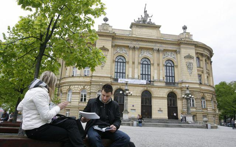 Najchętniej na prawo i psychologię