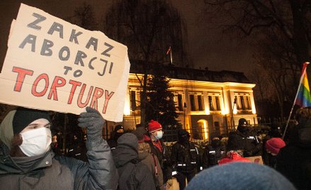 Zuzanna Dąbrowska: Poniżanie mści się na poniżających