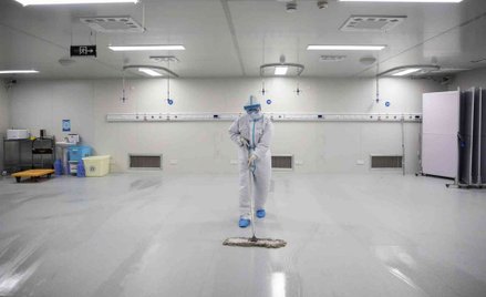 Badacze z Chin: Wirus utrzymuje się dłużej u mężczyzn niż u kobiet