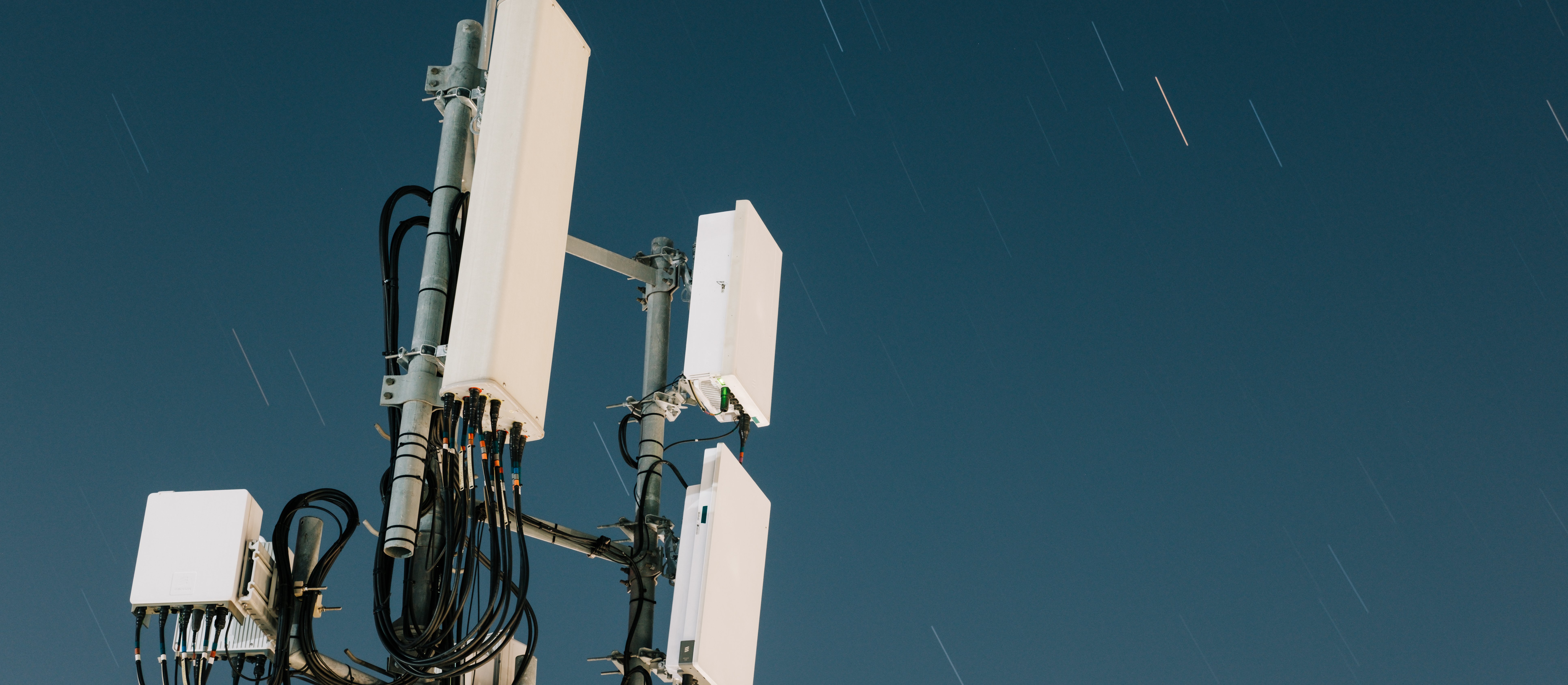 Telekomy podnoszą ceny. Uwaga na umowy na czas nieokreślony