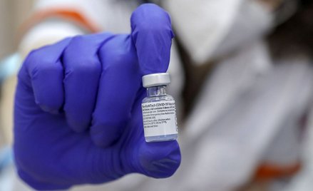 Wspólny apel premierów ws. szczepionek. "Rząd się ocknął"