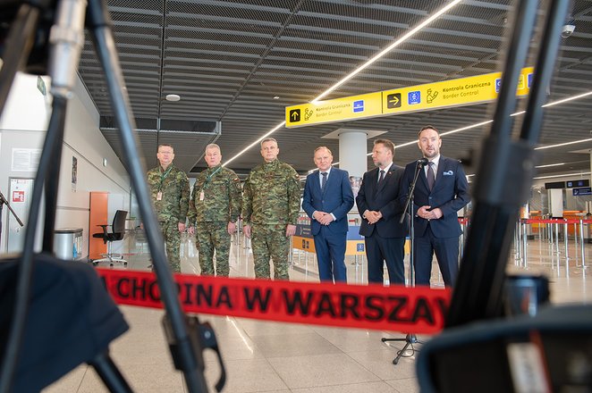 Warszawa-Okęcie stała się miejscem oficjalnego podsumowania wielkich zmian w kontroli granicznej. To